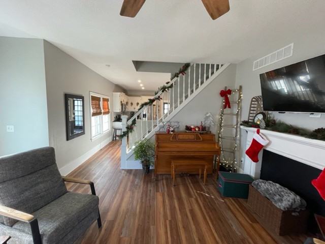 211 N College Ave - Photo 2 of 16