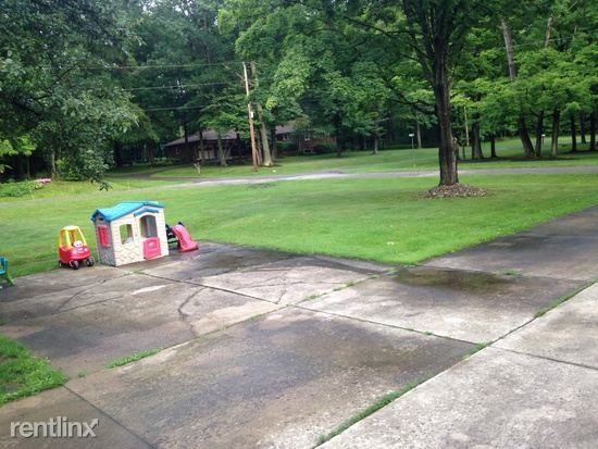 2445 Westview Dr - Photo 3 of 32