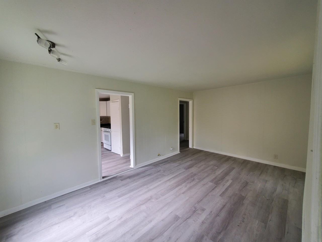 515 Carver St #1 - Photo 5 of 20