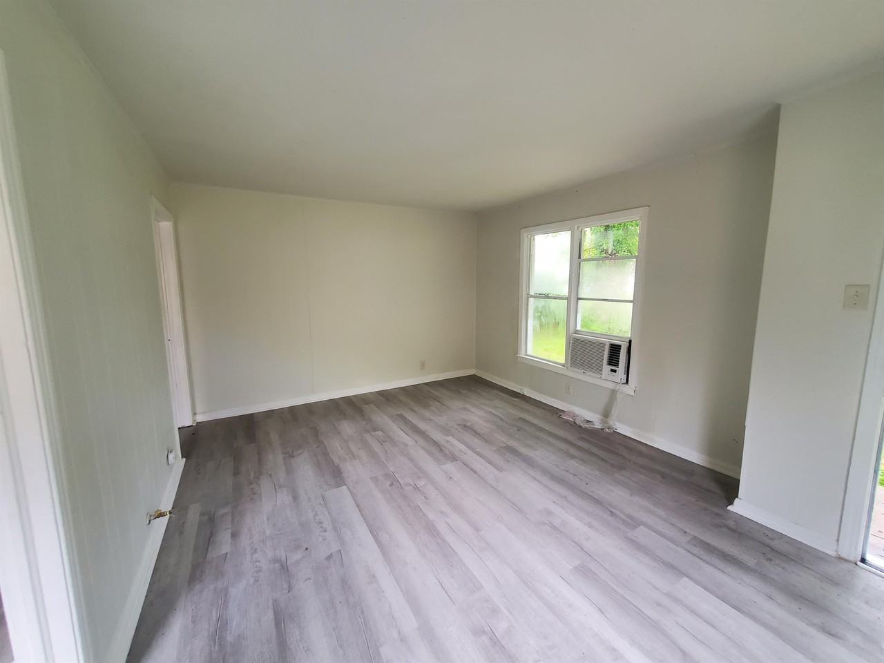 515 Carver St #1 - Photo 6 of 20