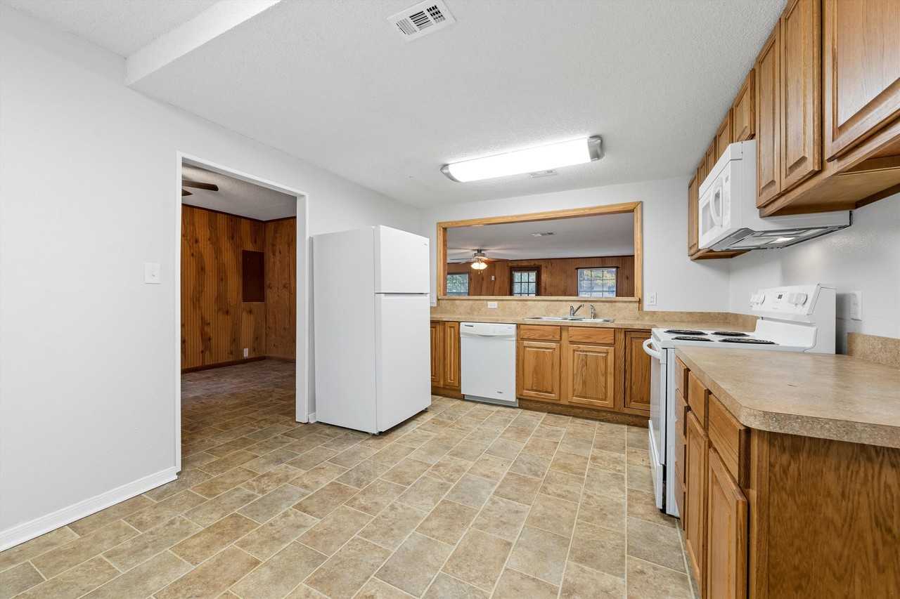 513 N 34th St #1 - Photo 5 of 48