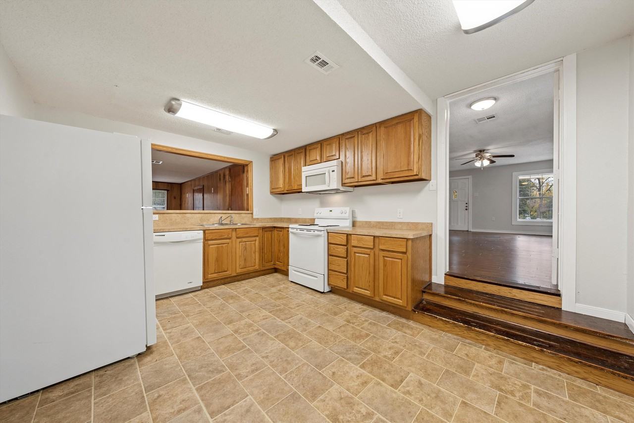 513 N 34th St #1 - Photo 6 of 48