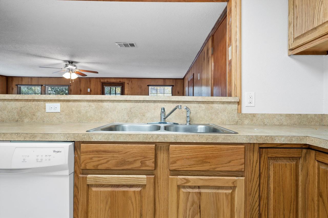 513 N 34th St #1 - Photo 7 of 48