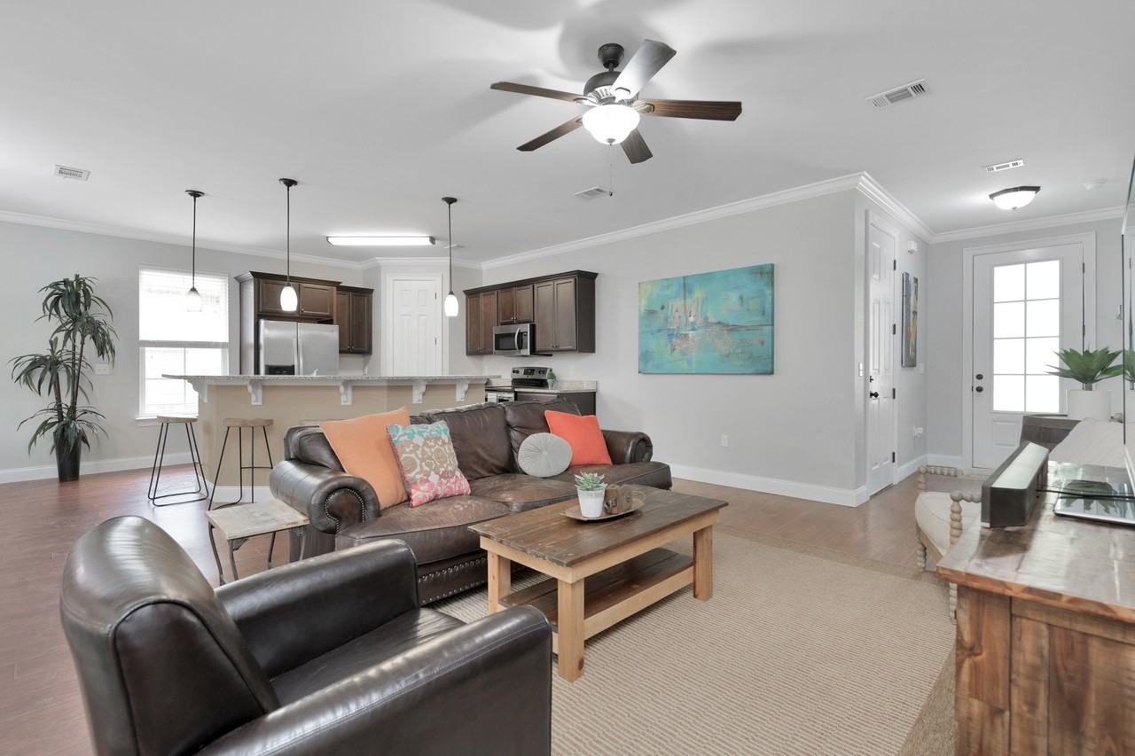 902 Bay Breeze Cv #1 - Photo 7 of 28