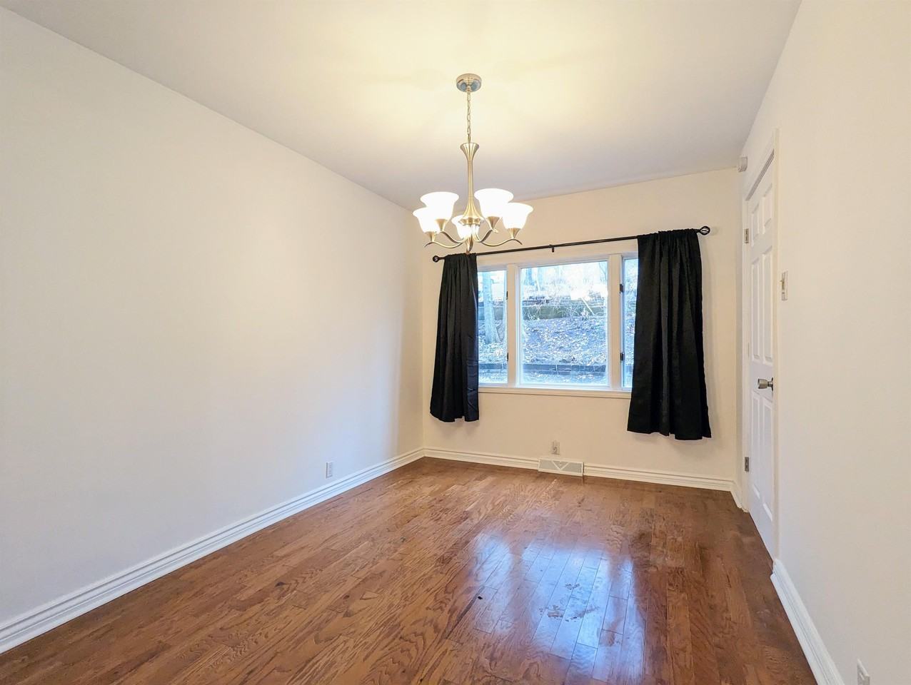 28 Glen Ave #1 - Photo 7 of 15