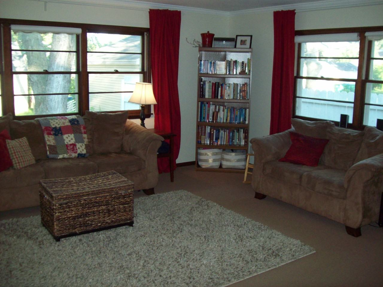 2853 Kentucky Ave S - Photo 3 of 11