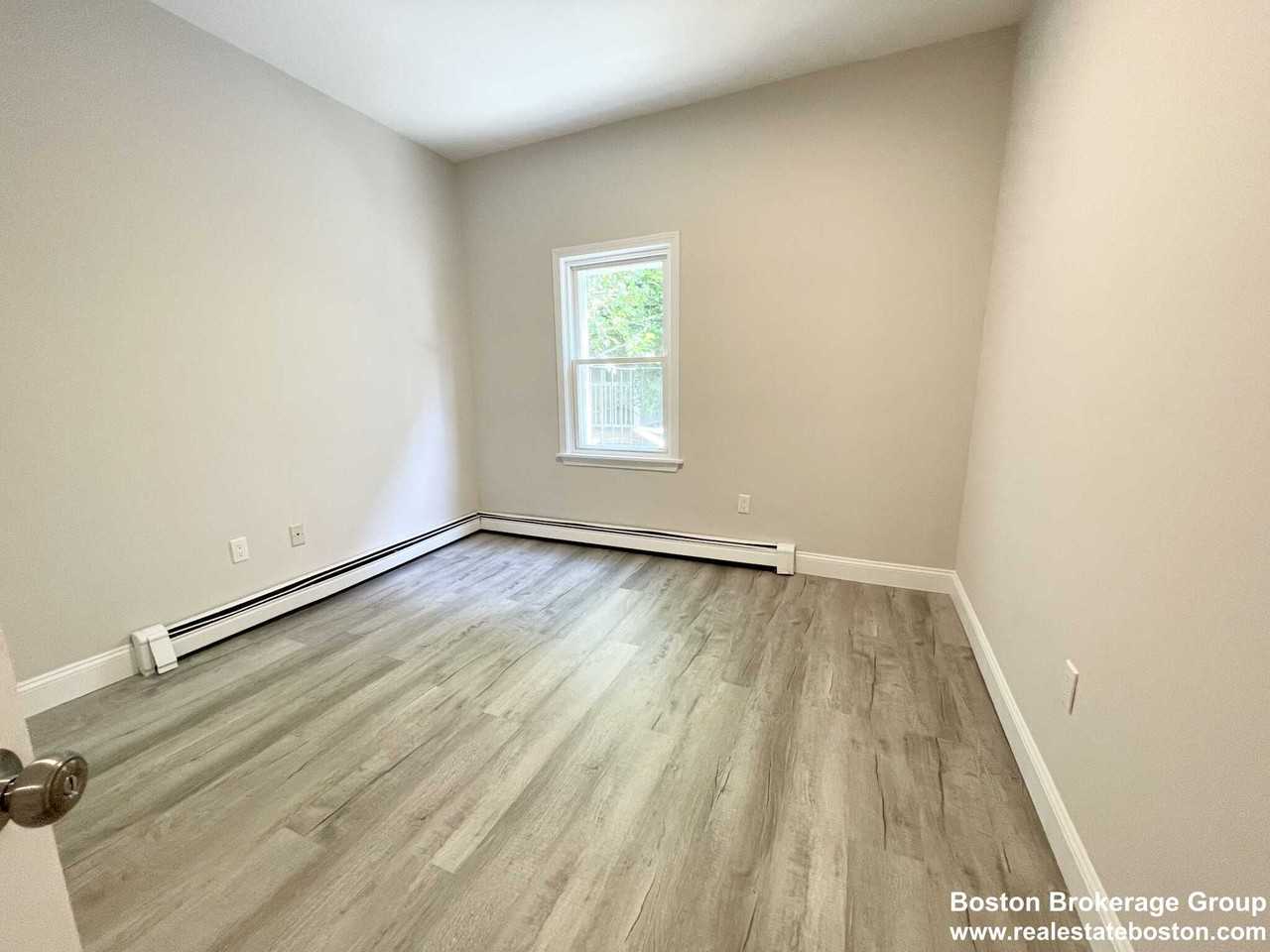 Bolton St - Photo 5 of 17