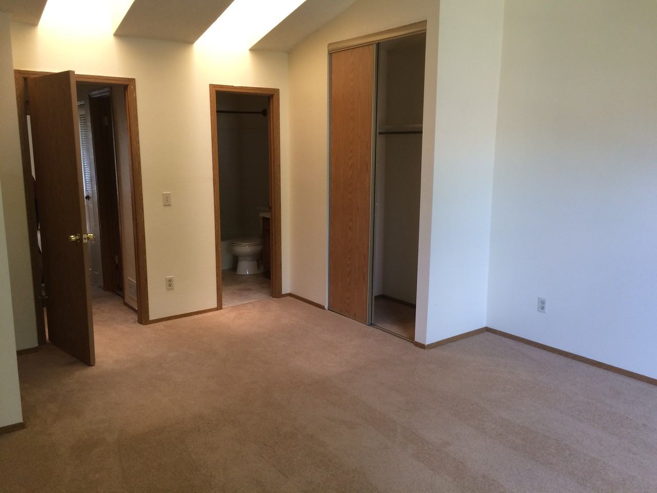 6759 S Independence St - Photo 3 of 7