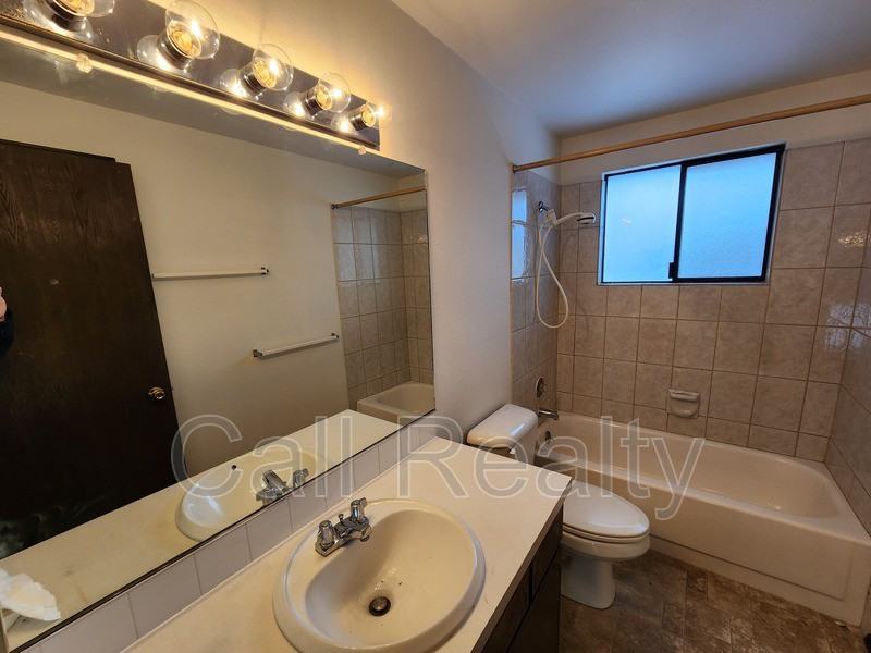 10811 E 26th Ave - Photo 5 of 10