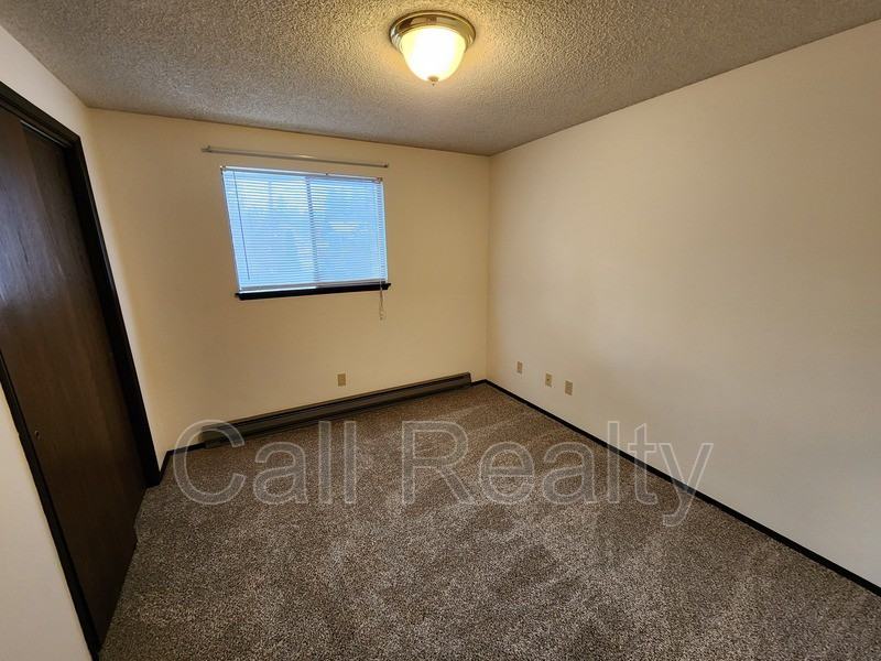 10811 E 26th Ave - Photo 6 of 10