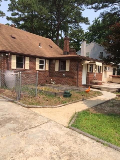 8068 Moose Ave - Photo 2 of 13