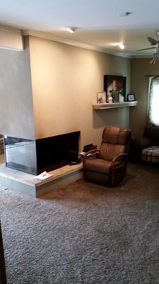 3827 N Clarence Ave - Photo 3 of 9