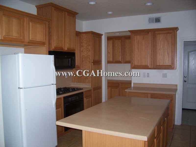 2107 Sterling Dr - Photo 3 of 7