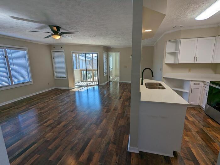 119 Longstreet Dr #204 - Photo 2 of 11
