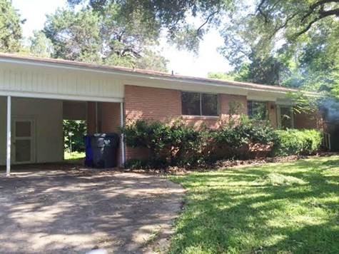 2120 Ione Dr - Photo 3 of 16