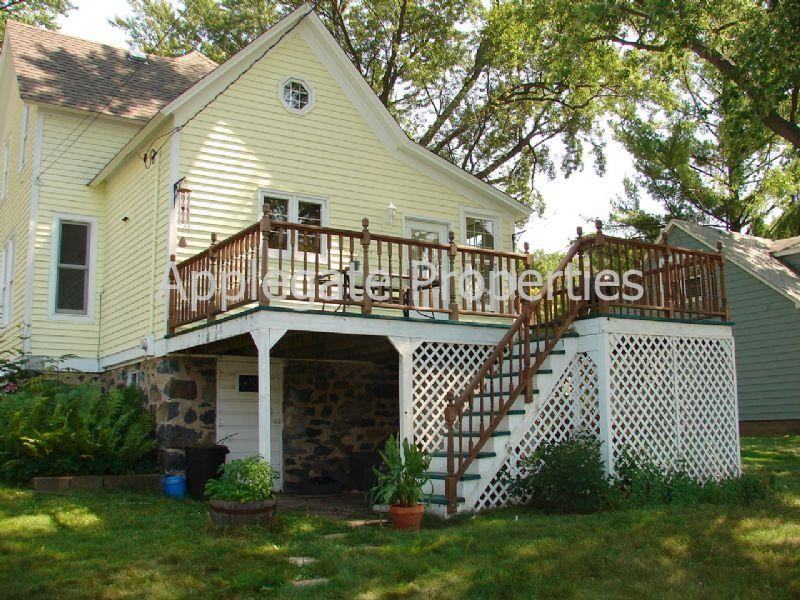 211 N Adams St - Photo 3 of 19