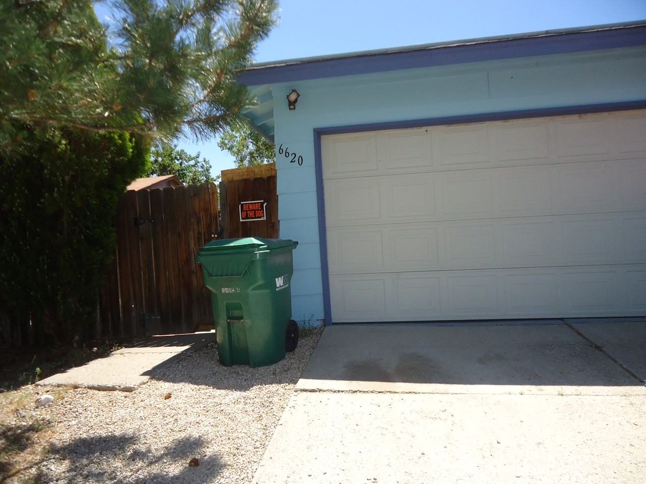 6620 Lotus St - Photo 2 of 32