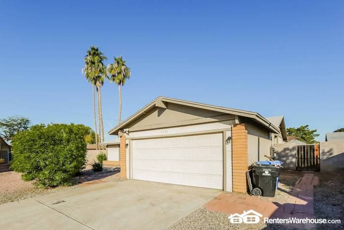 3324 N 79th Ave - Photo 3 of 20