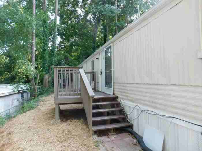 404 Ruth Ct - Photo 2 of 12