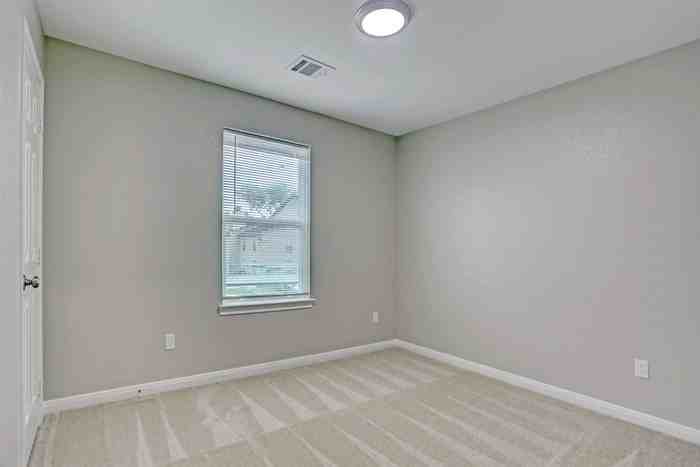 10207 S Gessner Rd #1 - Photo 3 of 20