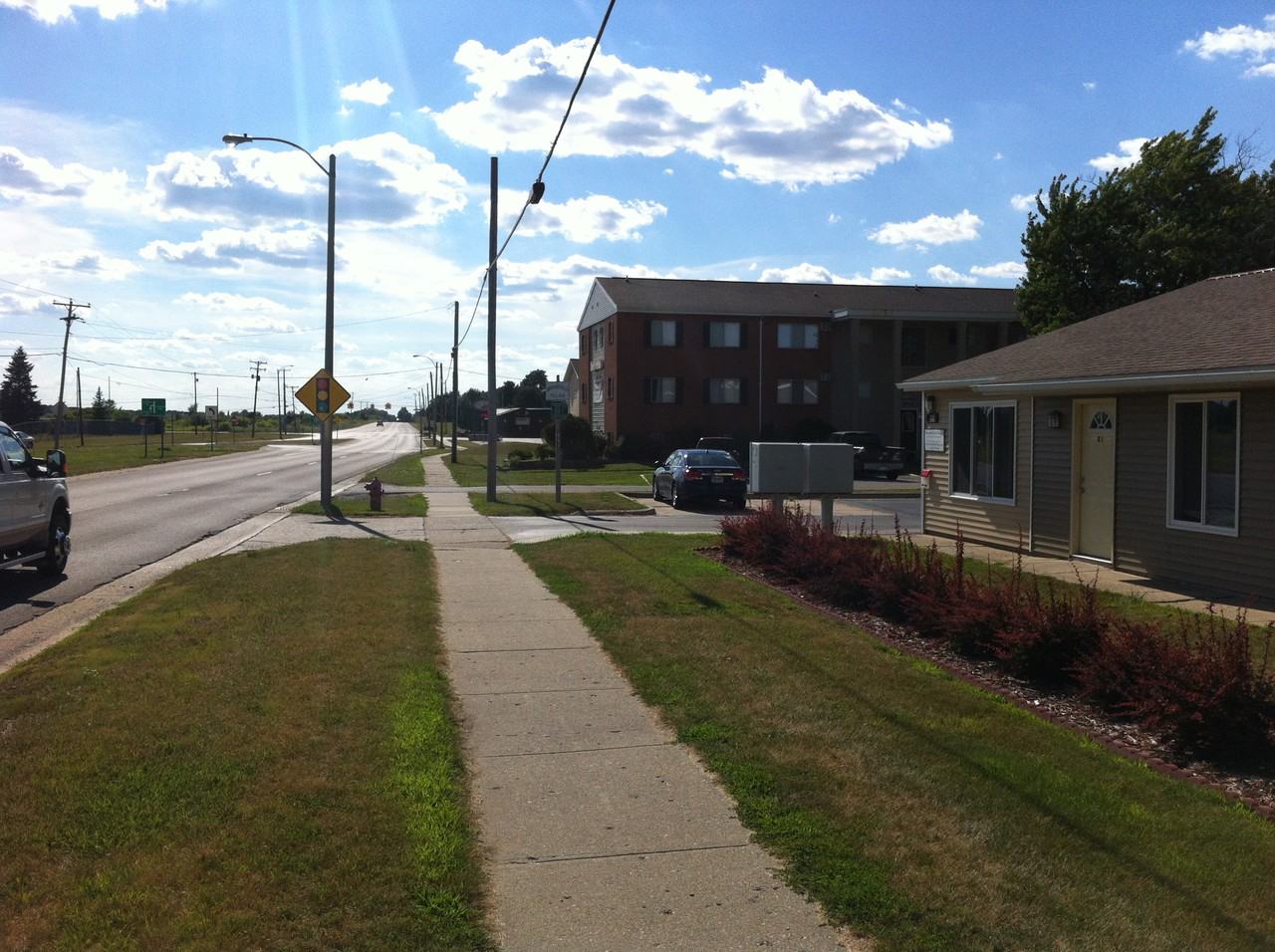 722 W Broomfield St #G02 - Photo 2 of 18