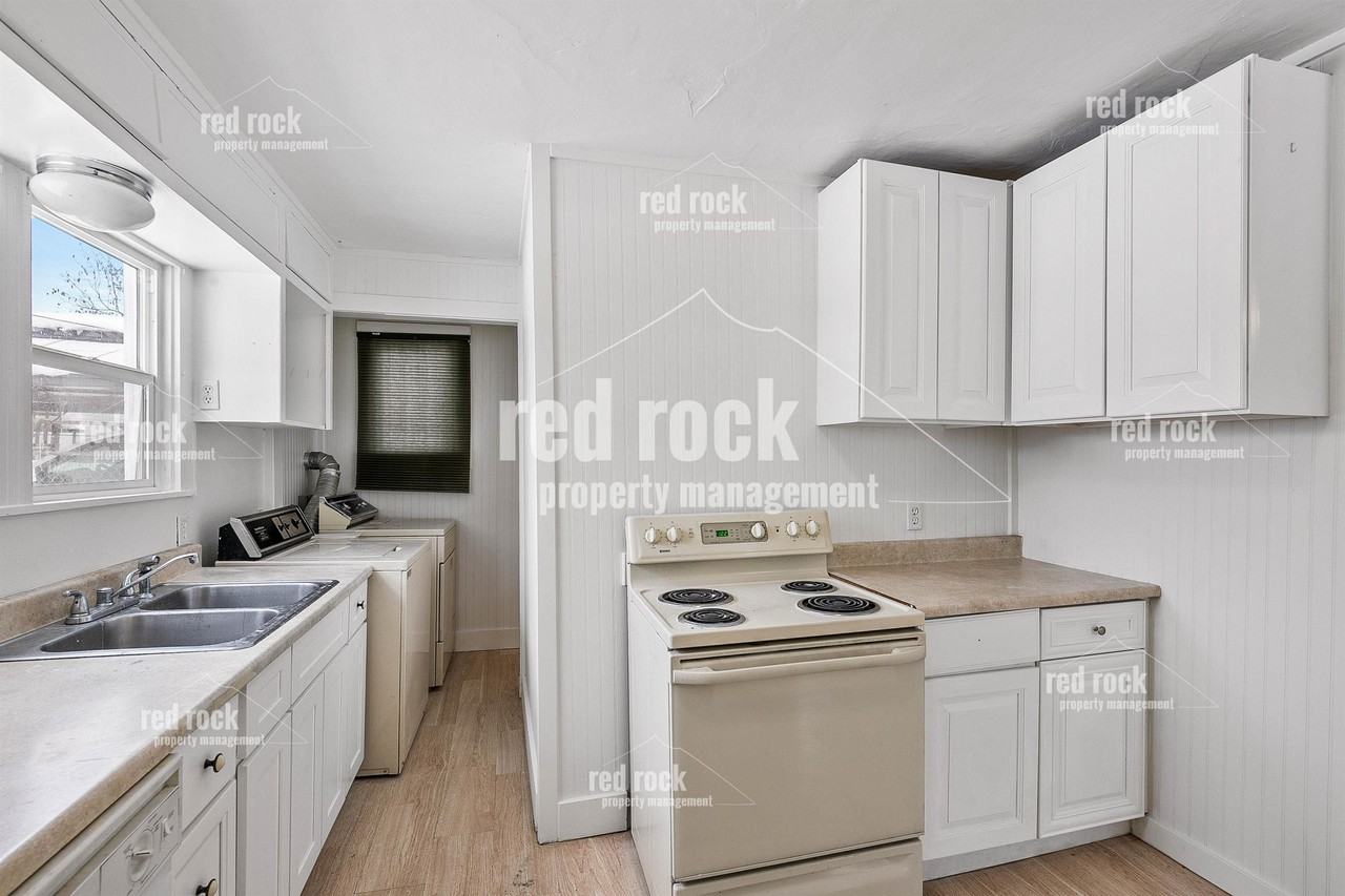1517 E Bridgeport Ave #1 - Photo 3 of 23