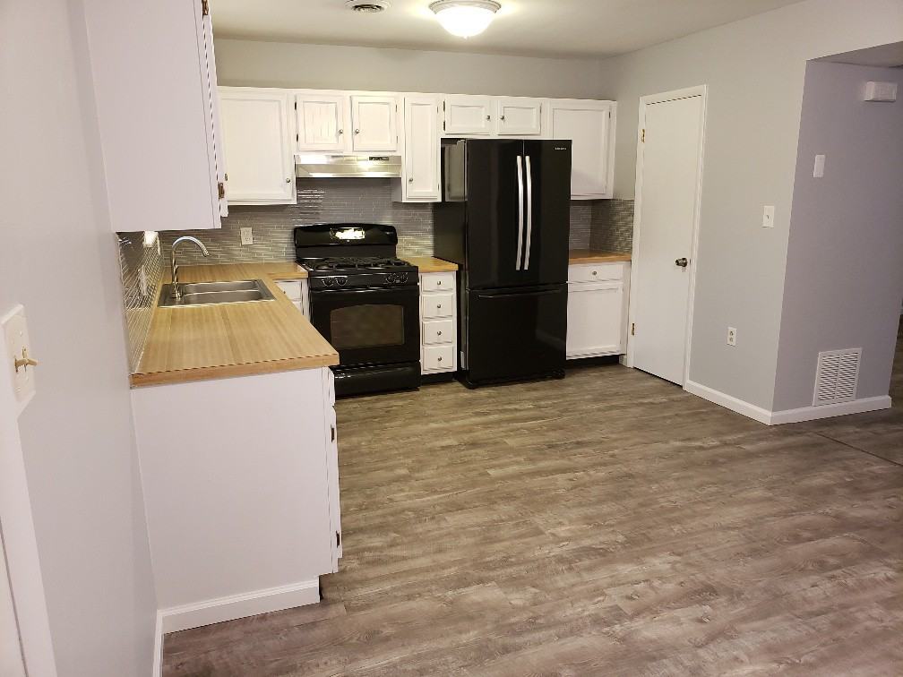 637 Fulton St #1 - Photo 3 of 29