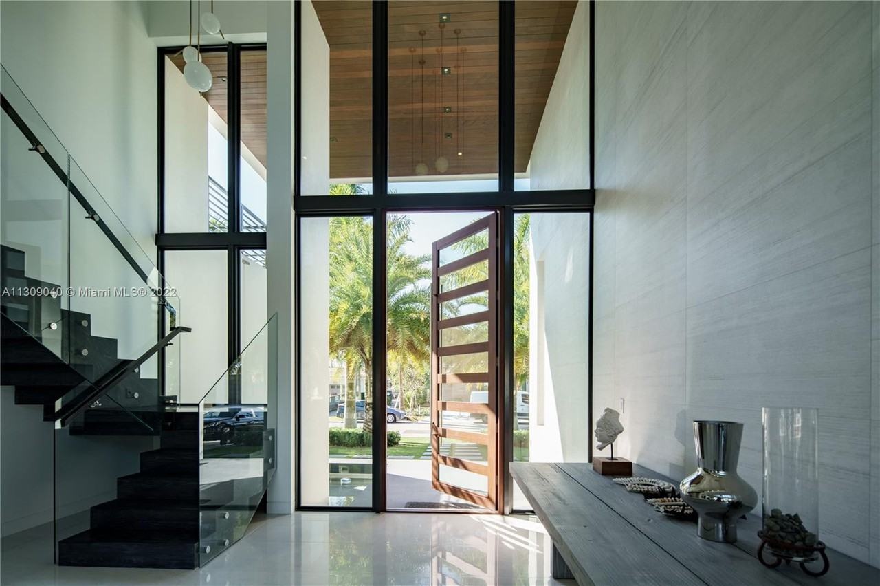 128 Fiesta Way - Photo 6 of 50