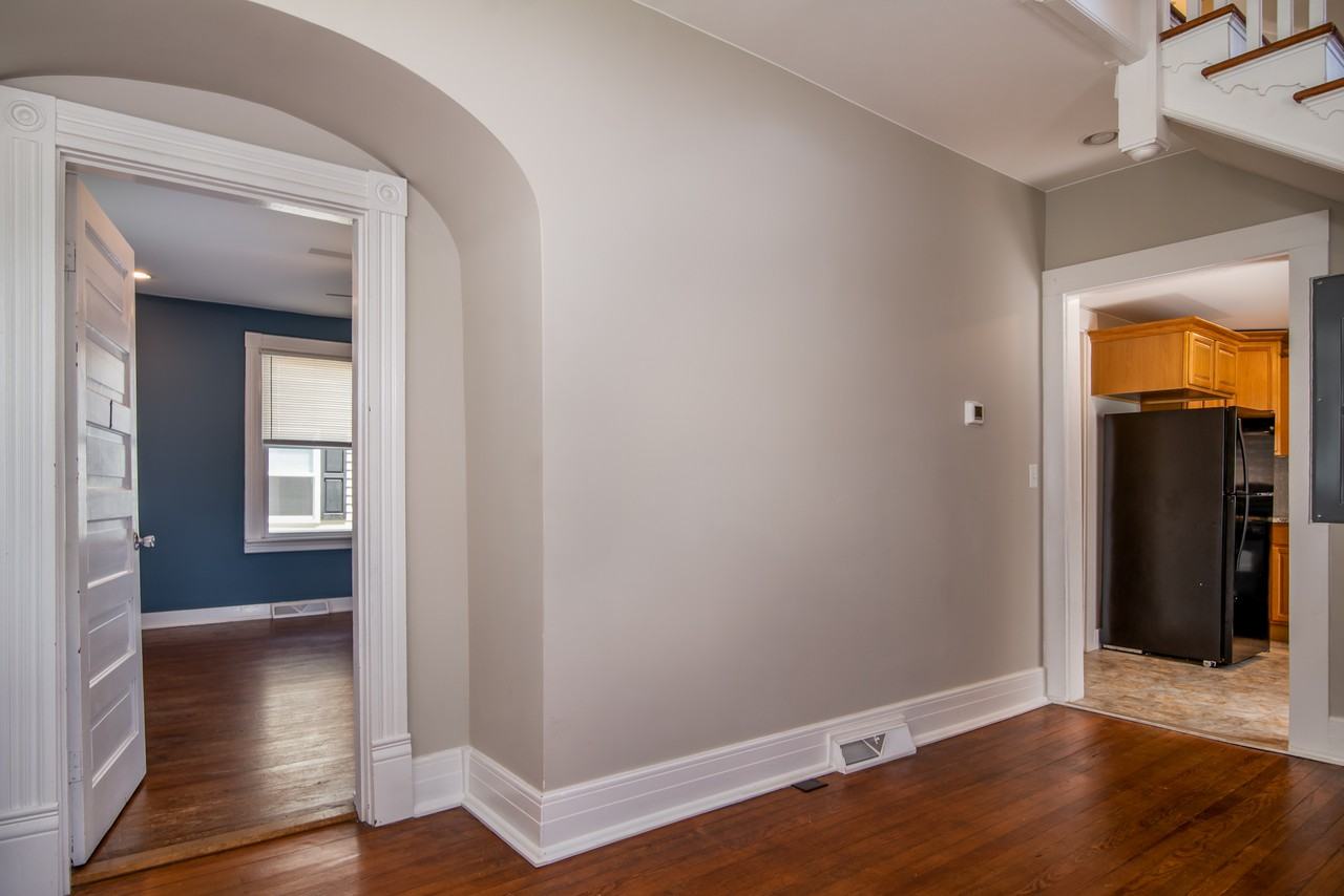 381 Main St #1 - Photo 4 of 22