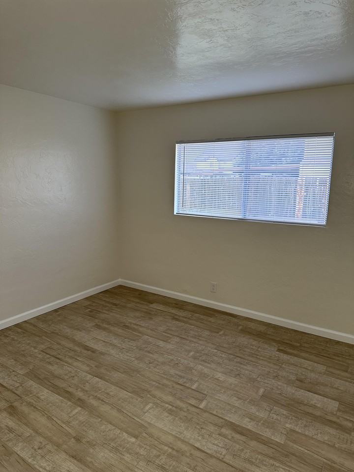 4321 W Myrtle Ave #4323 - Photo 4 of 14