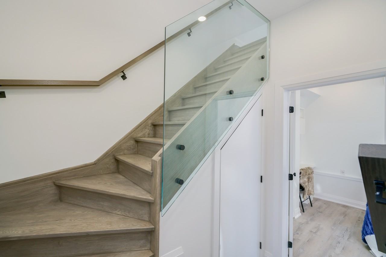 147 Denison Ave - Photo 7 of 19