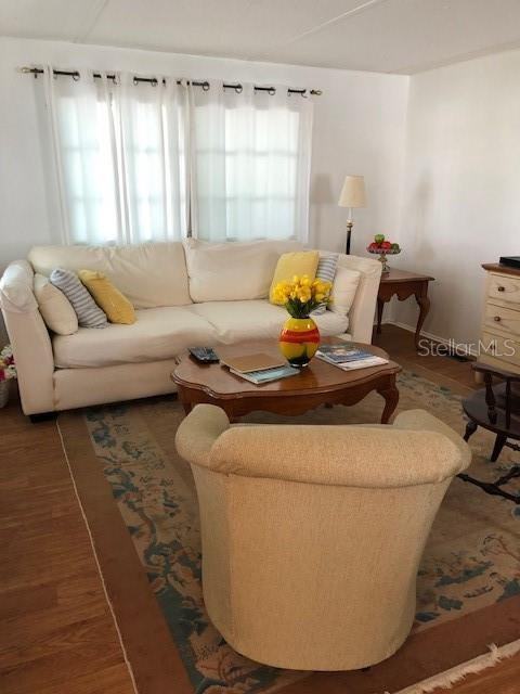 608 51st Ave W - Photo 3 of 20