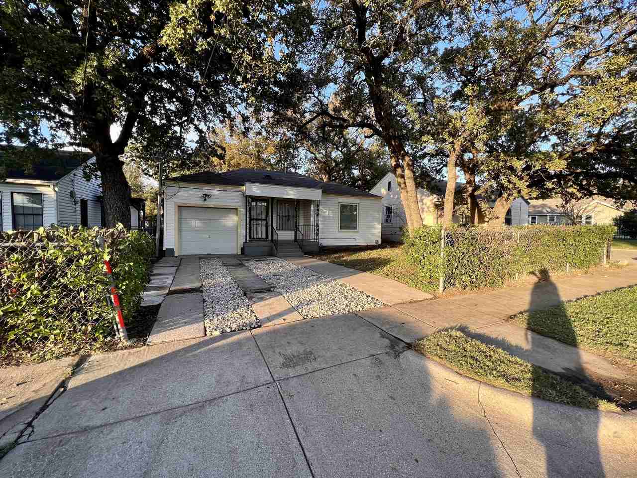 3241 Hardeman St #1 - Photo 2 of 16
