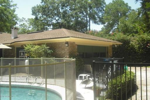 3127 Cornelia Dr - Photo 2 of 11