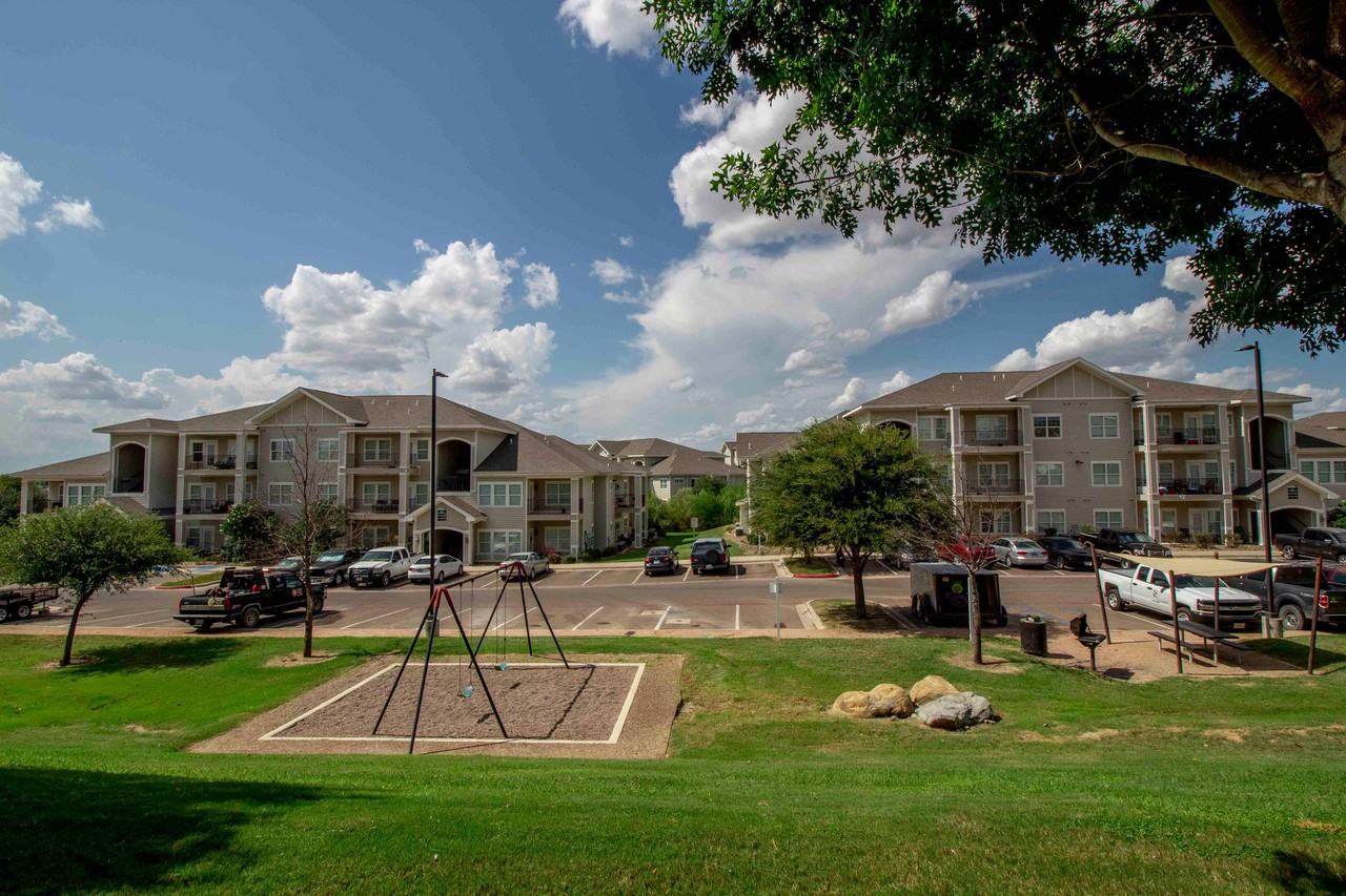 Dorel Laredo - Photo 5 of 26