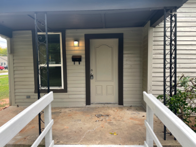 534 E Sycamore St - Photo 3 of 20