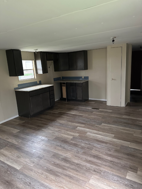 115 W Leo St - Photo 2 of 9