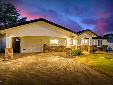 4835 E Piccadilly Rd - Photo 2 of 10