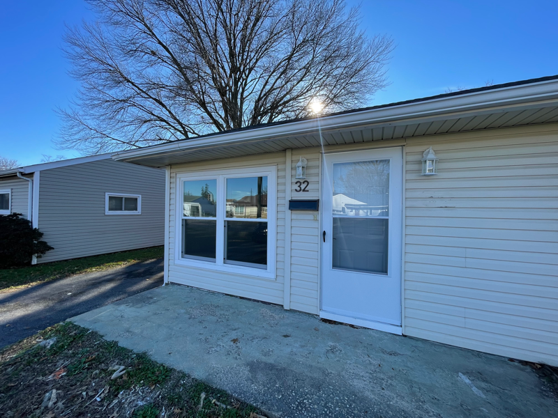 32 Halcyon Dr - Photo 3 of 37