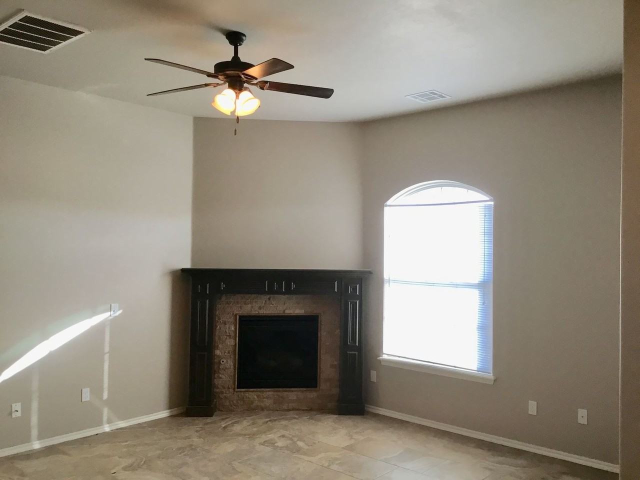 12203 Buckingham Ln - Photo 2 of 17