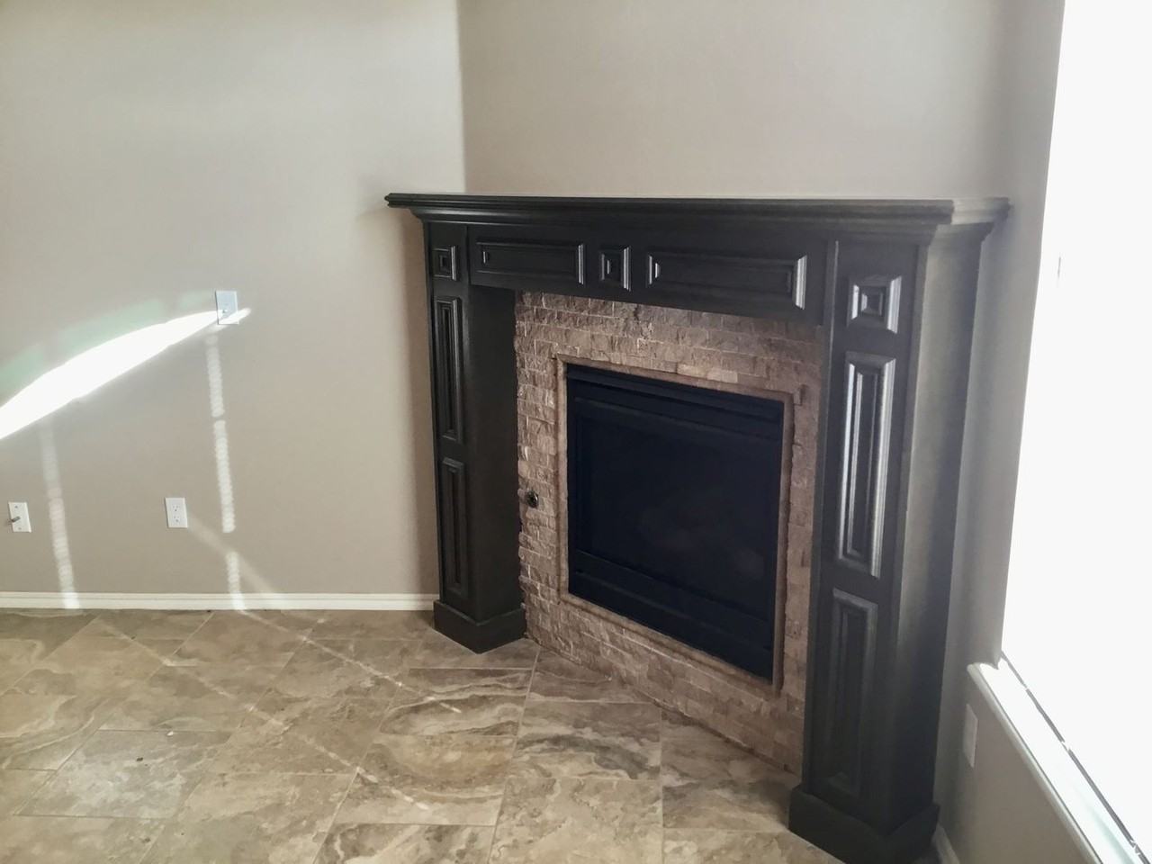 12203 Buckingham Ln - Photo 3 of 17