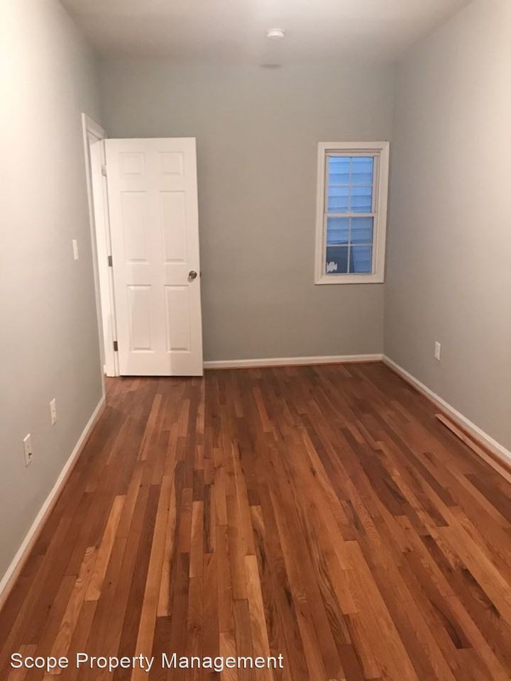 1718 West Virginia Ave NE - Photo 2 of 7