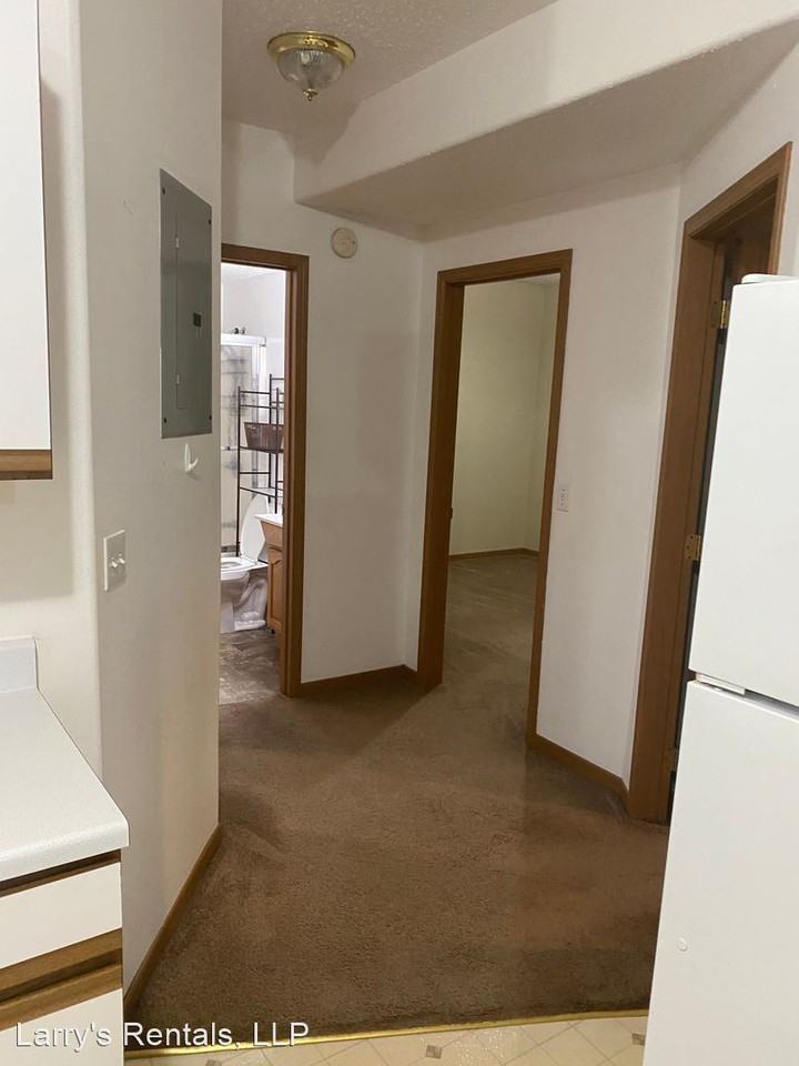 407 Burleigh Apartments in Yankton, SD 57078 Zumper