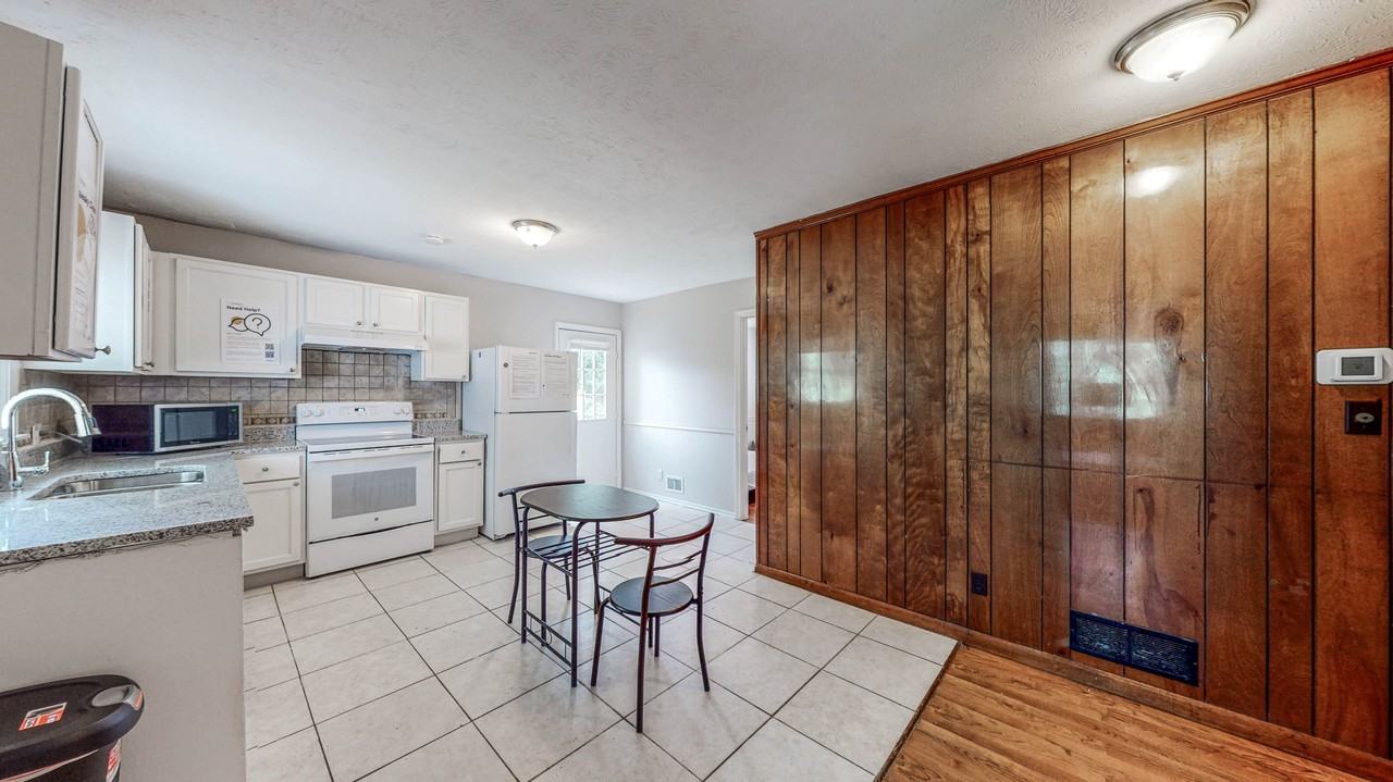 Needle Rock Dr - Photo 3 of 10