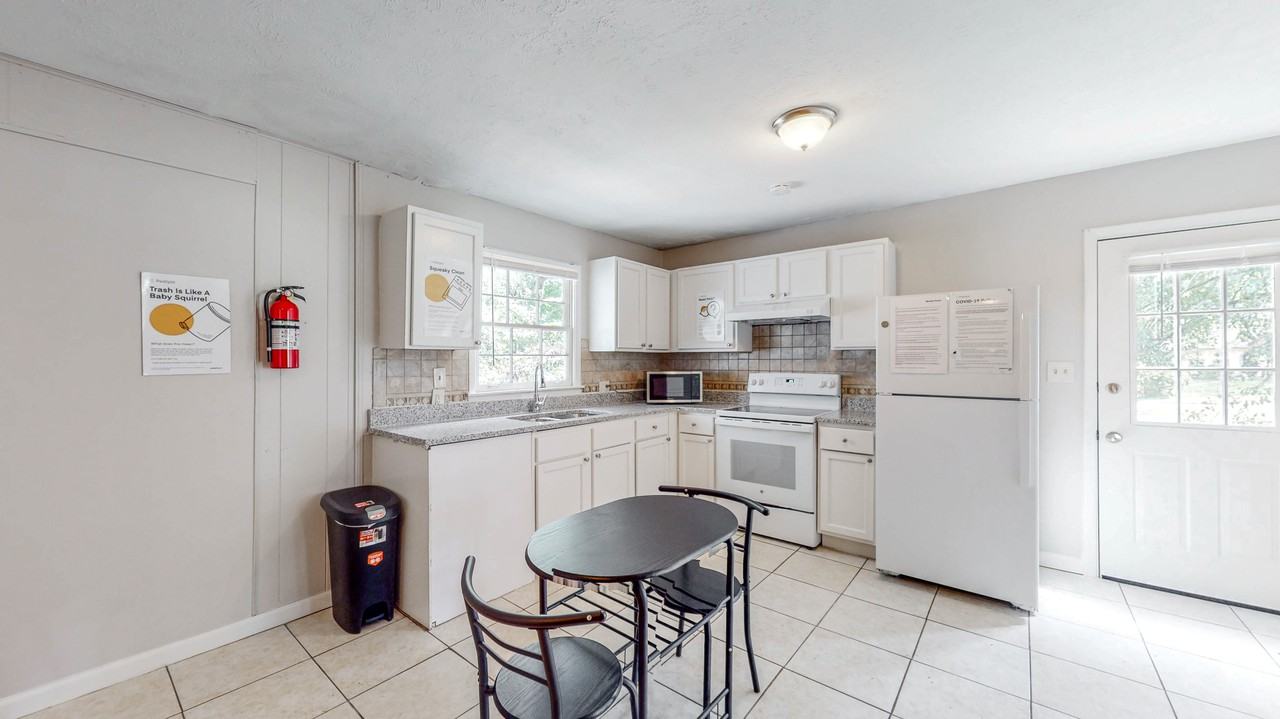 Needle Rock Dr - Photo 2 of 10