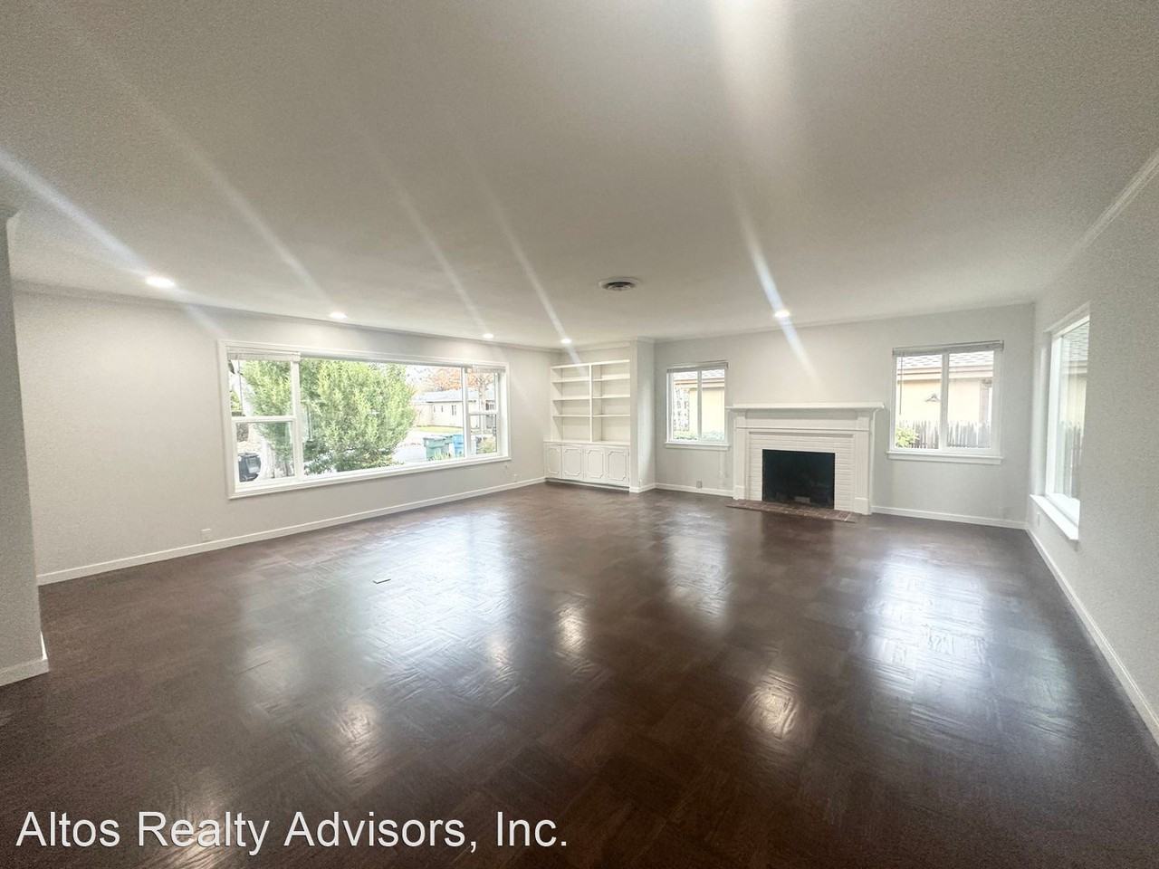 1576 Hamilton Ave - Photo 2 of 14