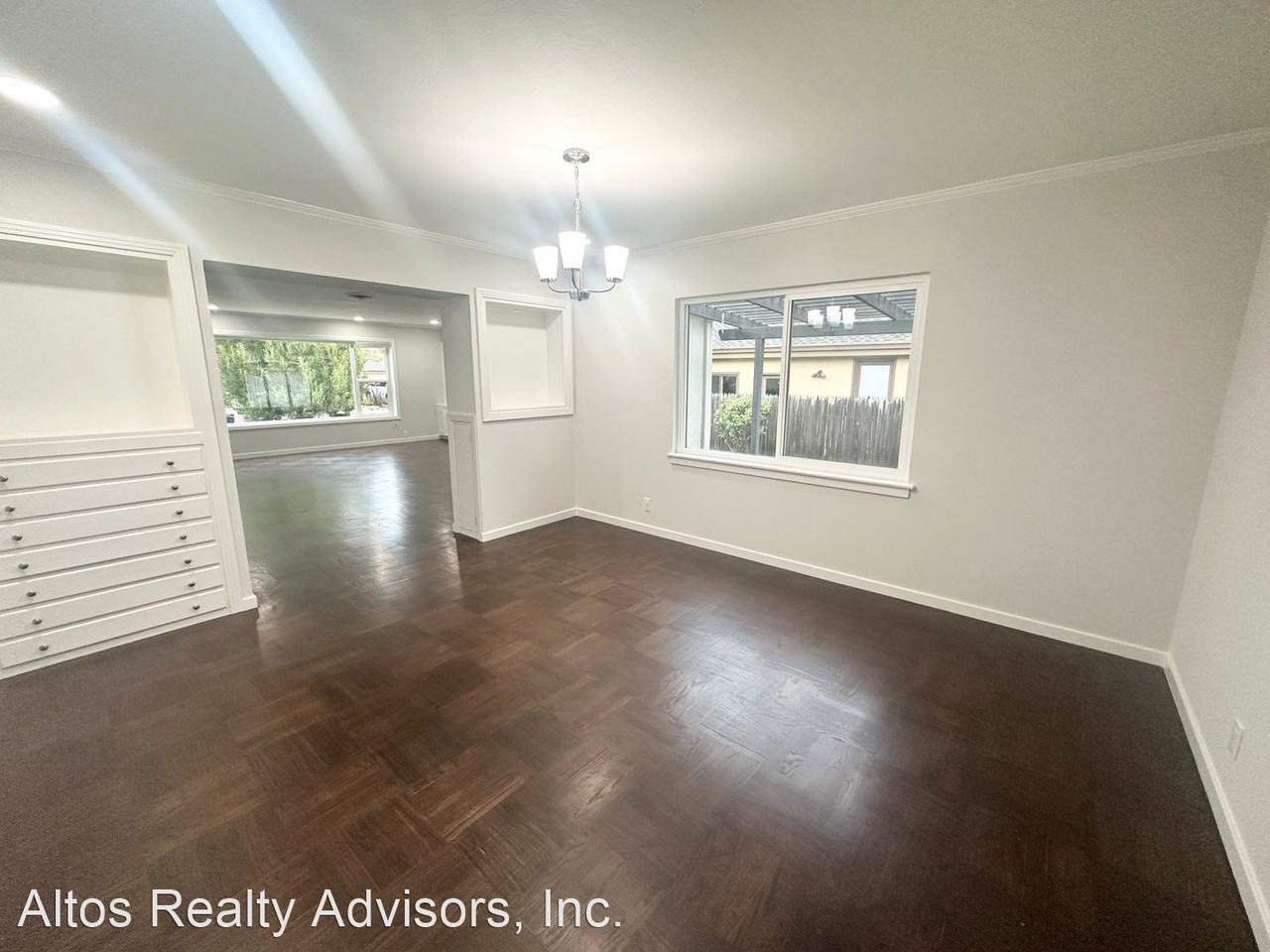 1576 Hamilton Ave - Photo 3 of 14