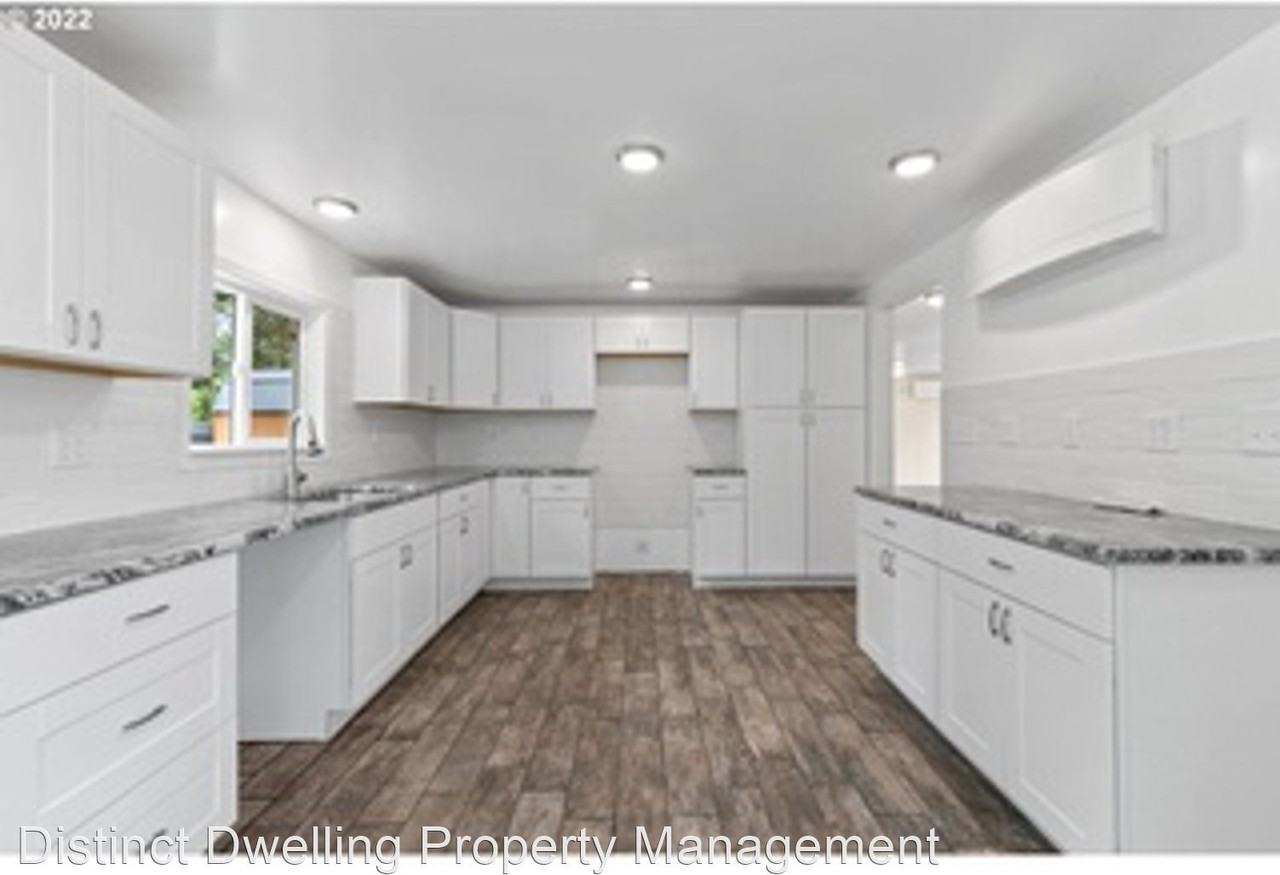 3226 N Myrtle Rd - Photo 2 of 14