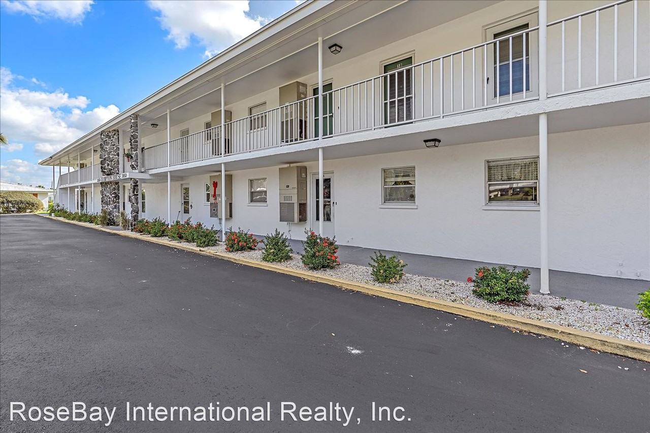 3950 3950 Roxane Blvd.  - *3950 Roxane Blvd. #4B - Photo 3 of 50