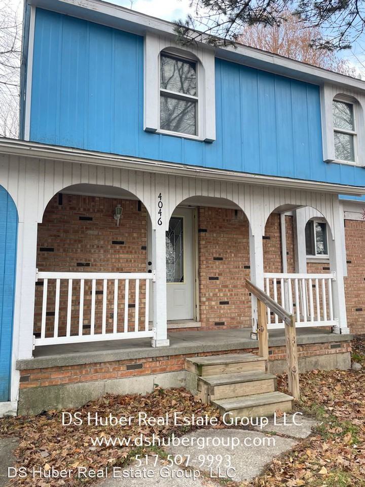 4046 Seaway Dr - Photo 3 of 21